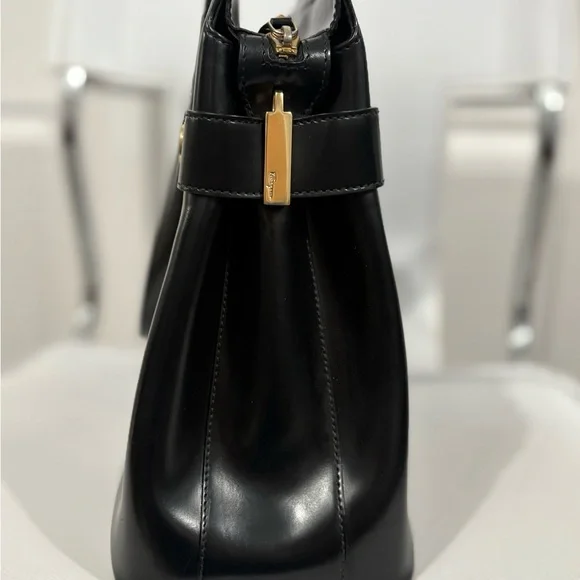 Salvatore Ferragamo Gancini Buckle Tote (Black) Leather Bag - Picture 9 of 9